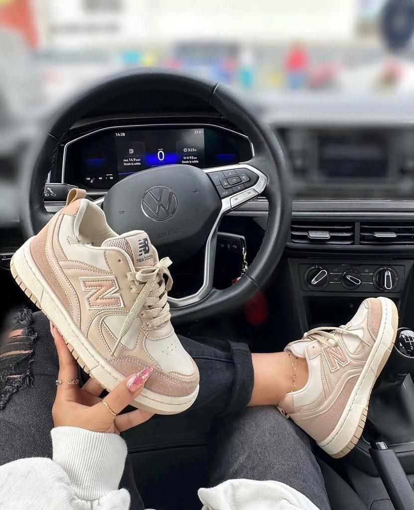 NEW BALANCE STYLE