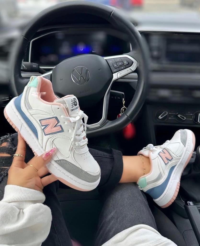 NEW BALANCE STYLE