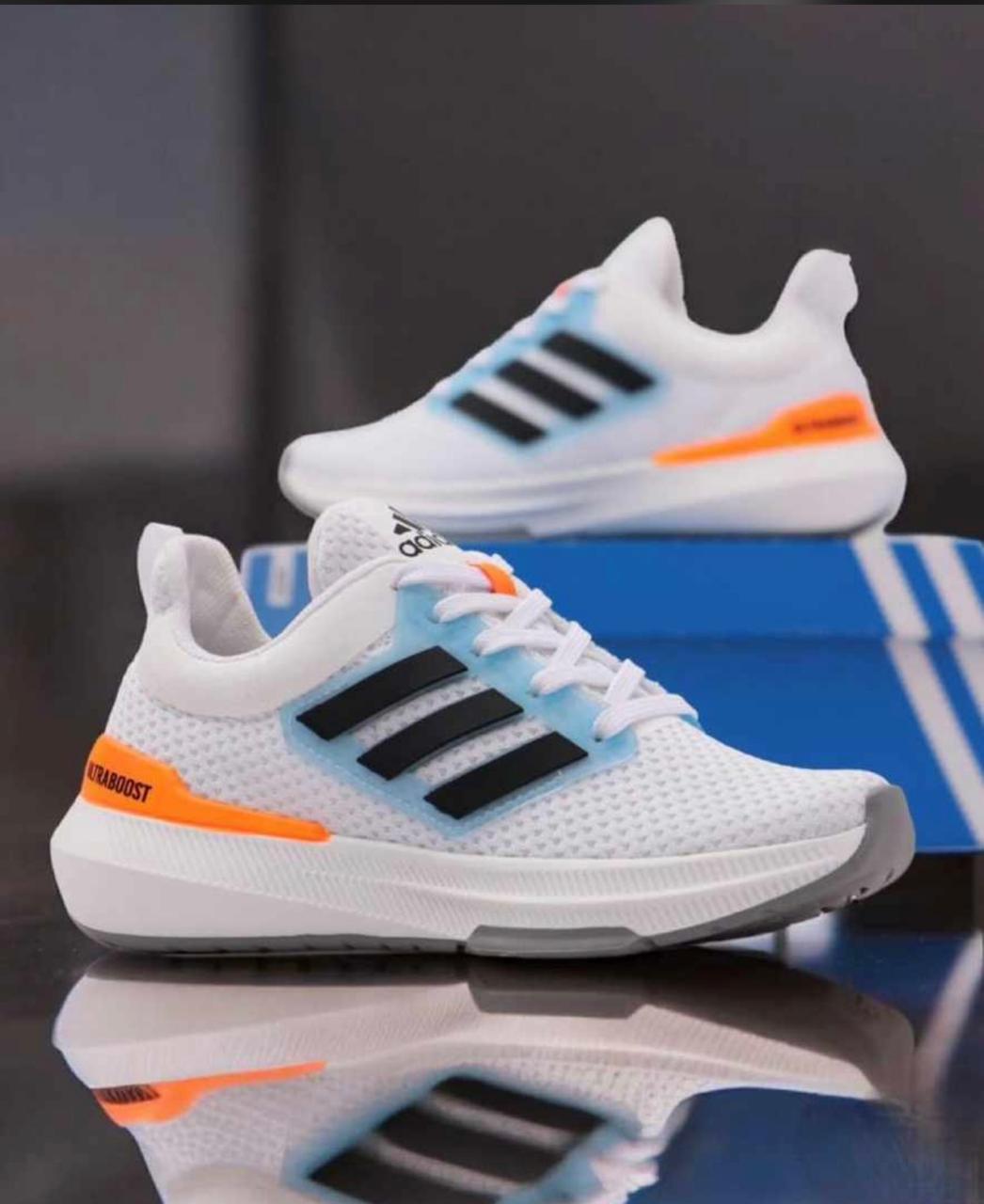 ADIDAS ULTRABOOST